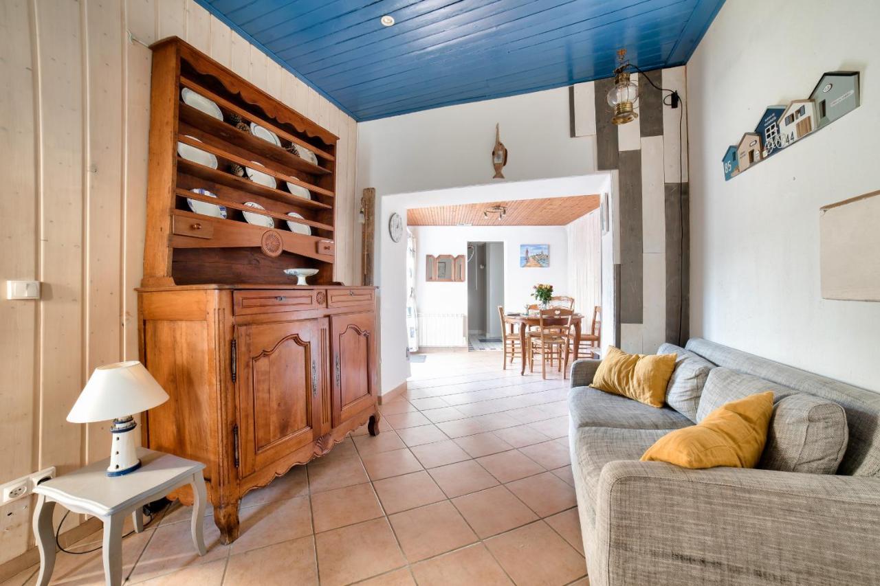 Jolie Maison Avec Cour Pour 5 Personnes *